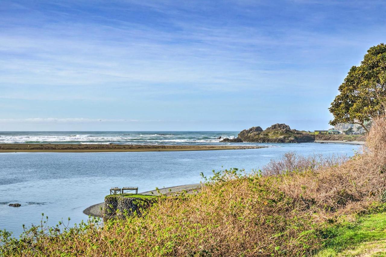 Rustic Coastal Smith River Cottage With Ocean Views! Exterior photo